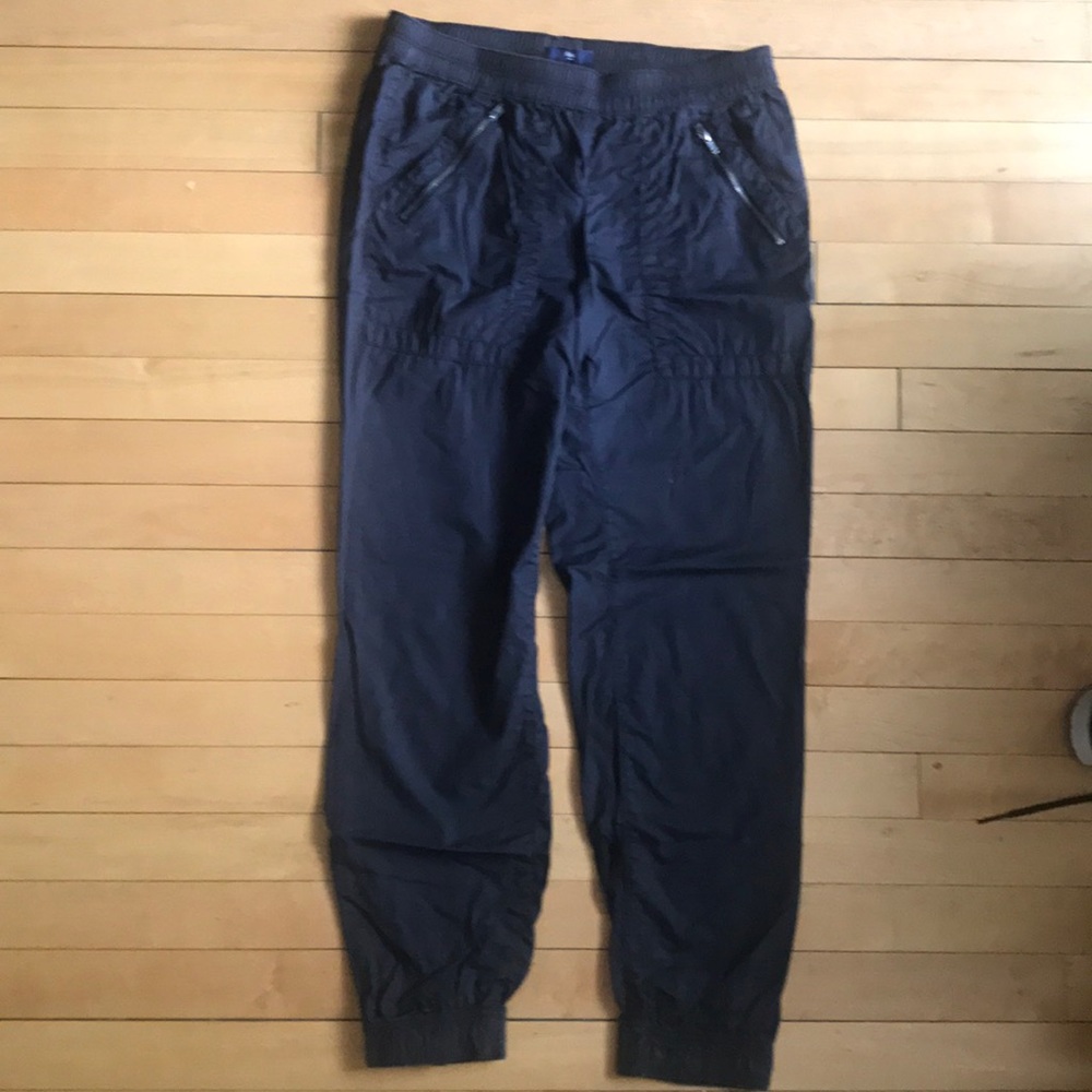 Women’s GAP light weight jogger pants